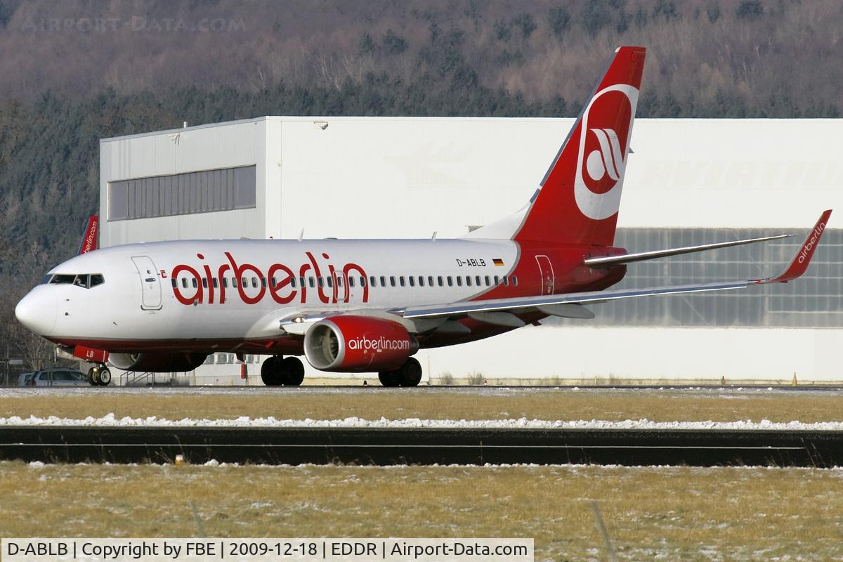 D-ABLB, 2008 Boeing 737-76J C/N 36115, taxying out to the active