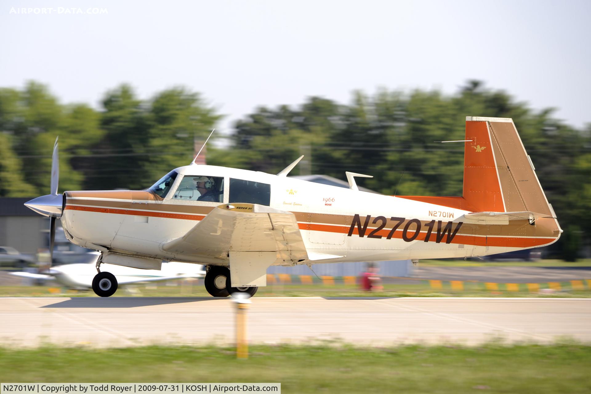 N2701W, 1966 Mooney M20E C/N 1016, EAA AIRVENTURE 2009