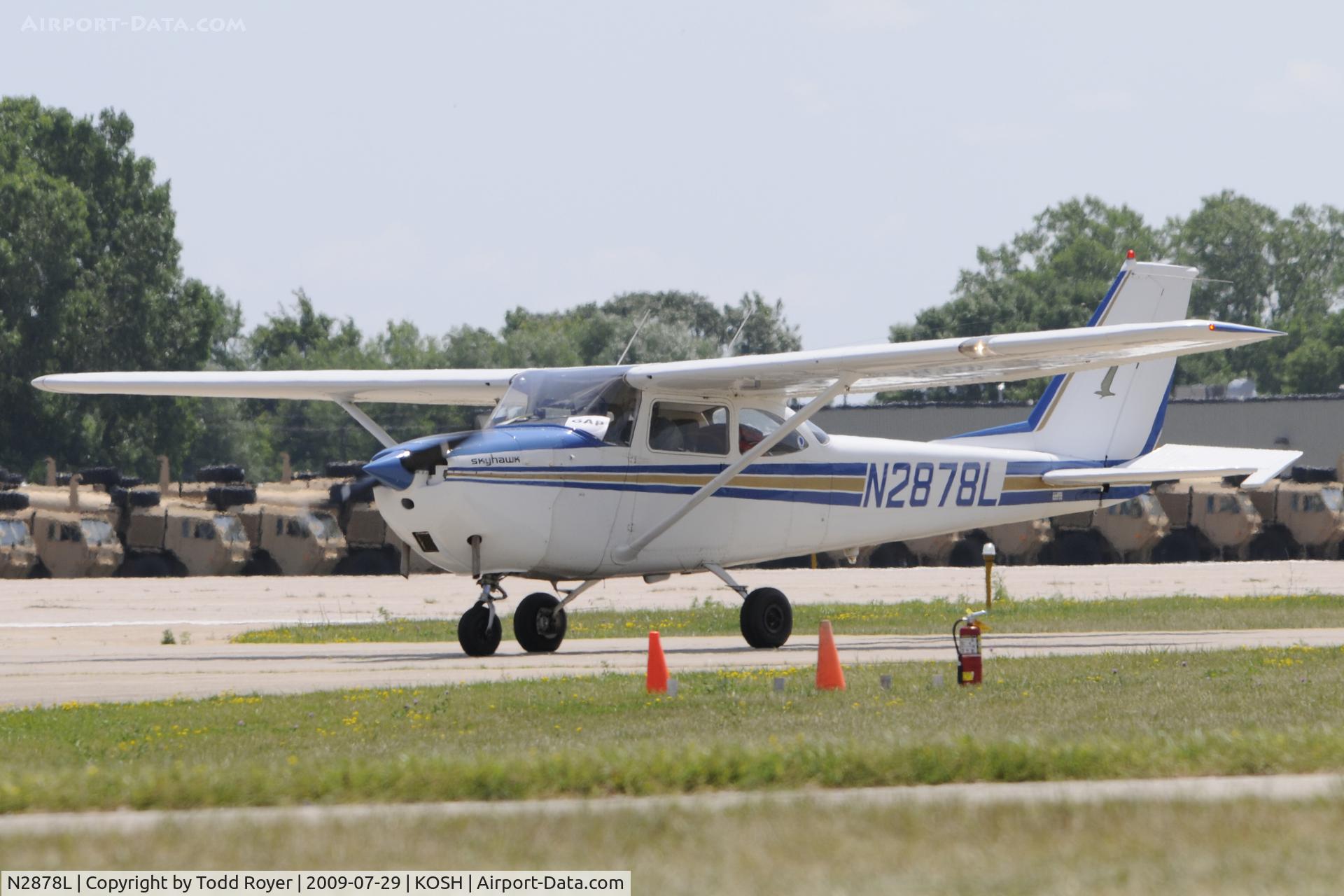 N2878L, 1967 Cessna 172H C/N 17256078, EAA AIRVENTURE 2009