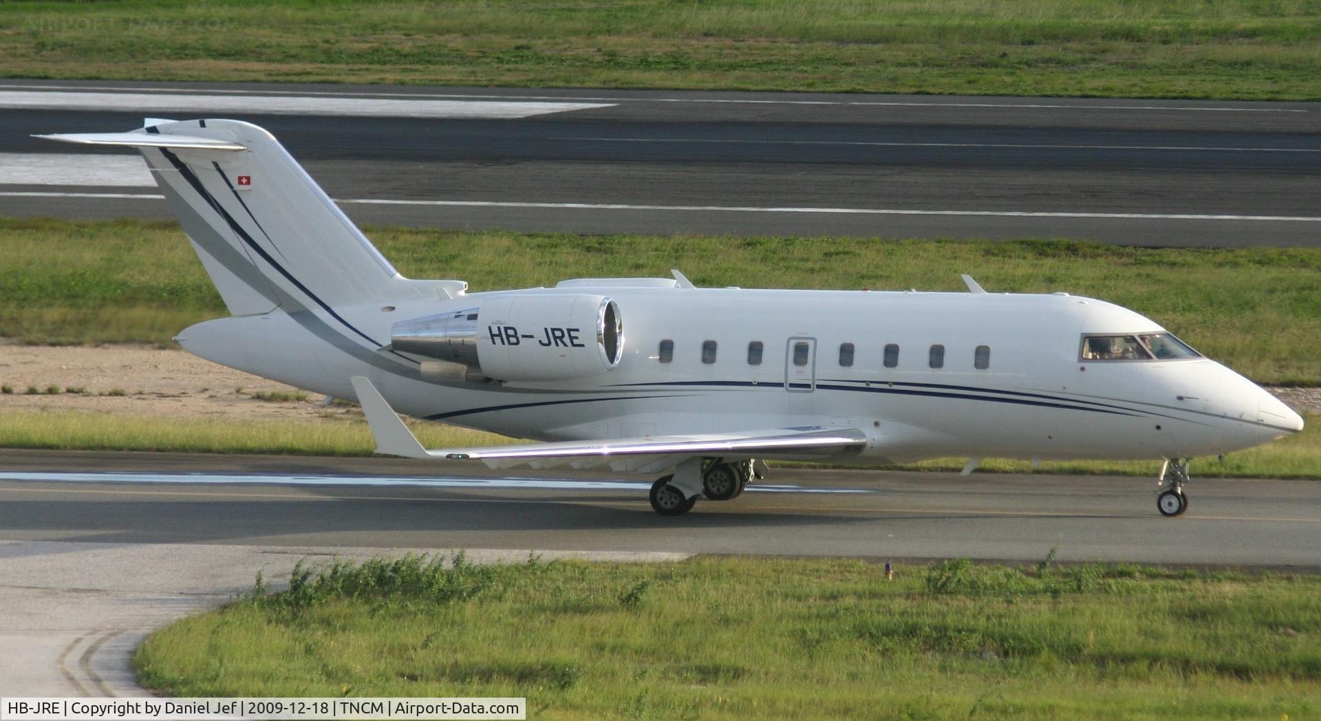 HB-JRE, 2007 Bombardier Challenger 605 (CL-600-2B16) C/N 5726, HB-JRE taxing to parking at the cargo ramp