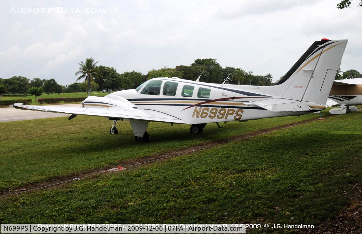 N699PS, 1998 Raytheon Aircraft Company 58 C/N TH-1856, 699PS at Ocean Reef