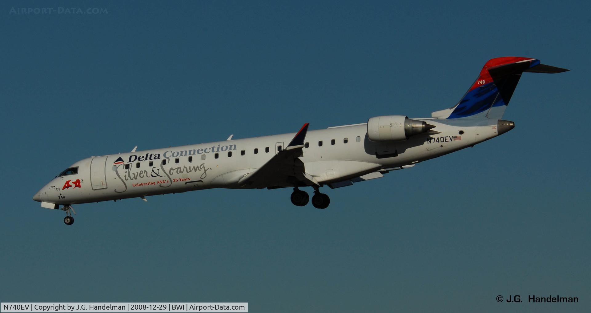 N740EV, 2004 Bombardier CRJ-701 (CL-600-2C10) Regional Jet C/N 10151, On final at BWI