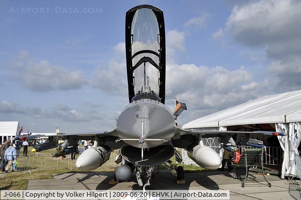 J-066, 1987 General Dynamics F-16BM Fighting Falcon C/N 6E-35, at Volkel