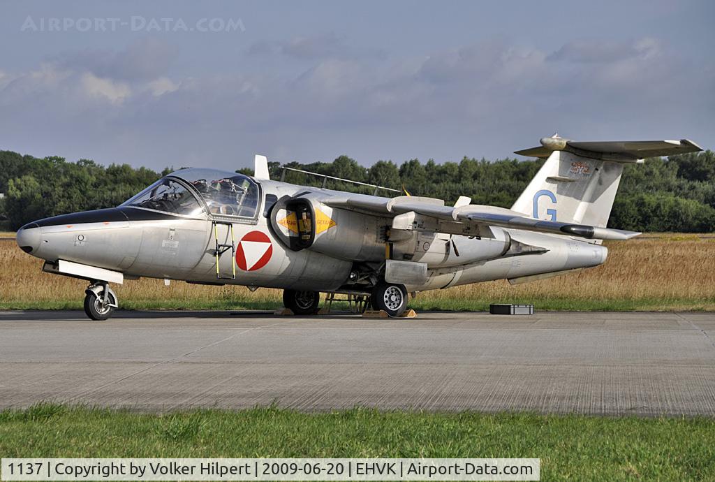 1137, Saab 105OE C/N 105437, at Volkel