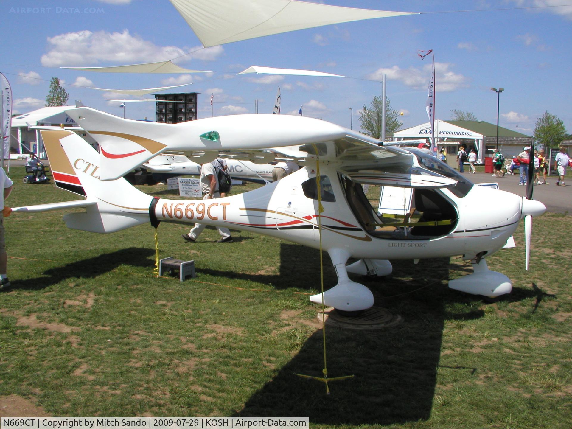 N669CT, Flight Design CTLS C/N F-08-06-11, EAA AirVenture 2009.
