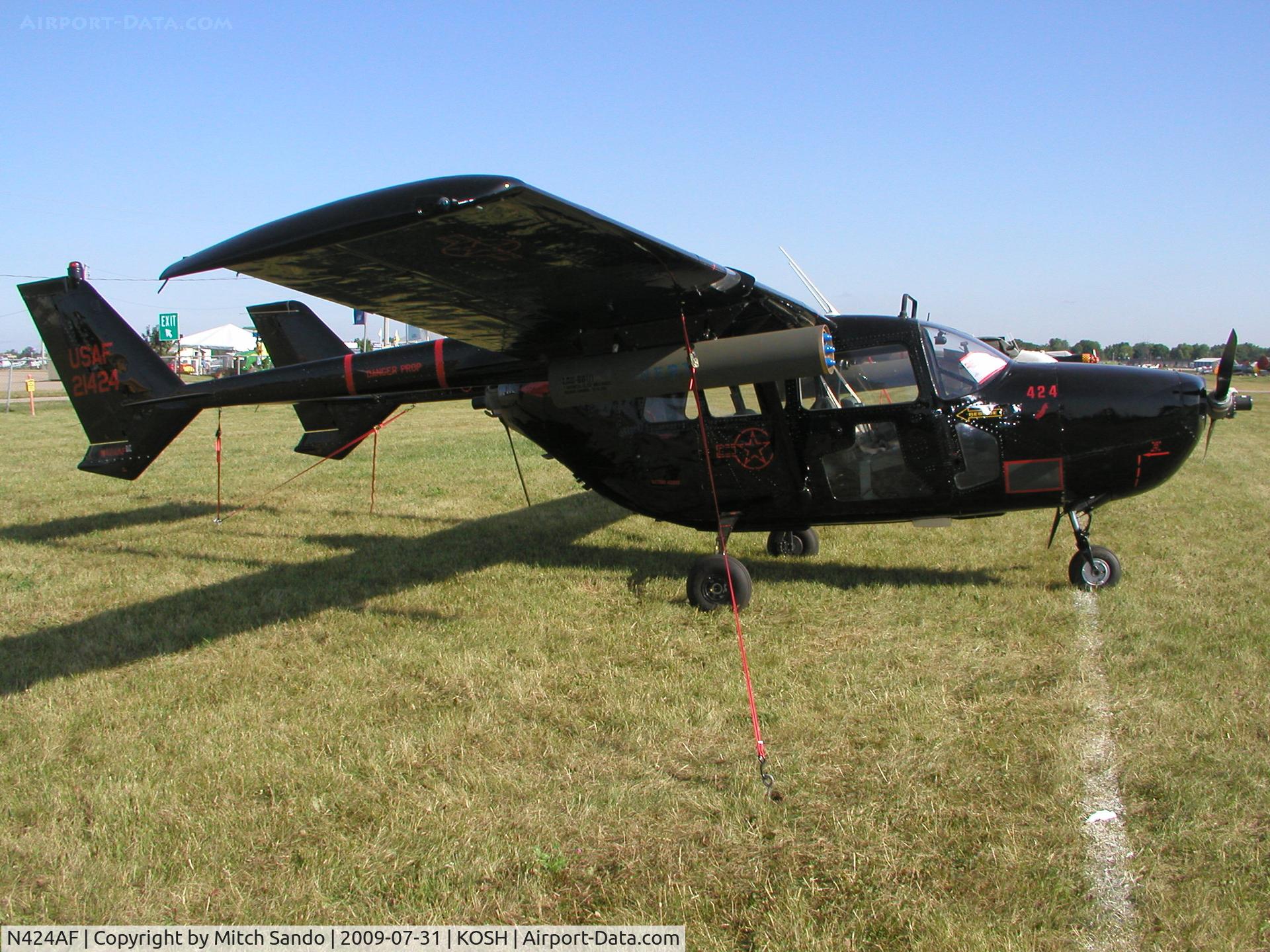 N424AF, 1967 Cessna O-2A Super Skymaster C/N 337M-0130, EAA AirVenture 2009.