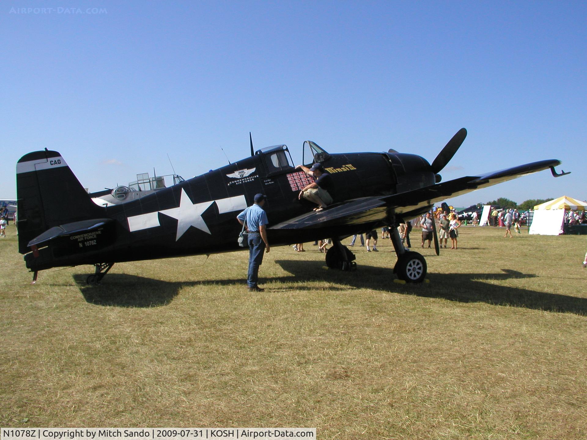 N1078Z, 1963 Grumman F6F-5 Hellcat C/N 27354801-66, EAA AirVenture 2009.