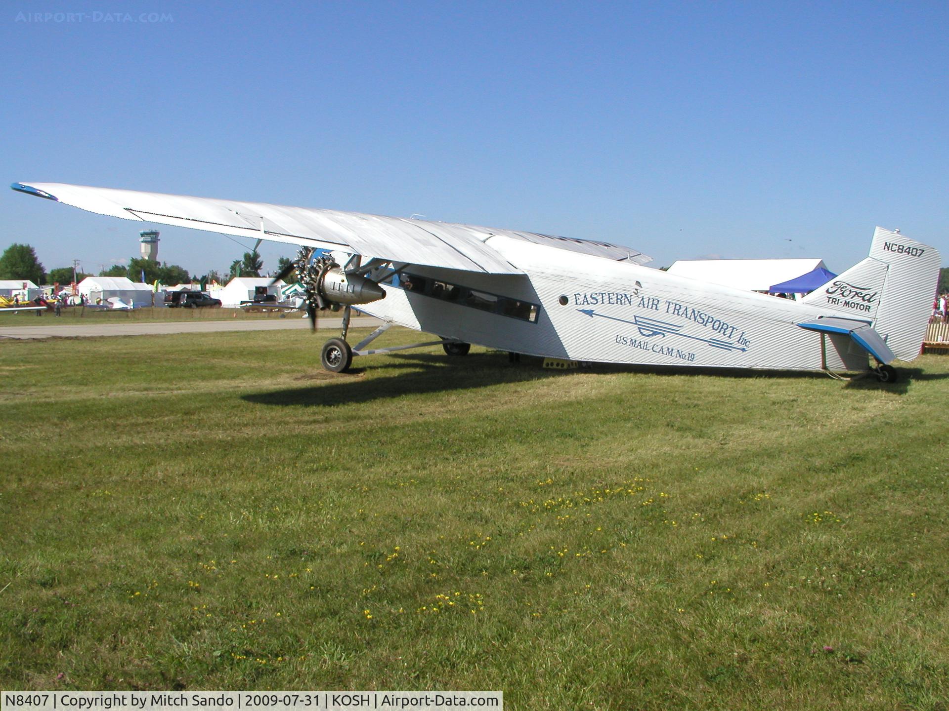 N8407, 1929 Ford 4-AT-E Tri-Motor C/N 69, EAA AirVenture 2009.