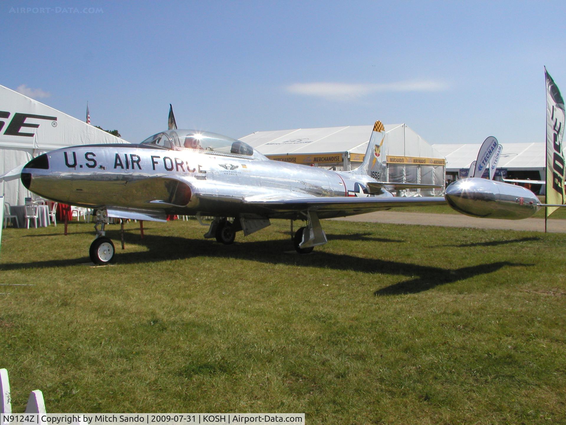 N9124Z, 1951 Lockheed T-33B Shooting Star C/N 580-5915, EAA AirVenture 2009.