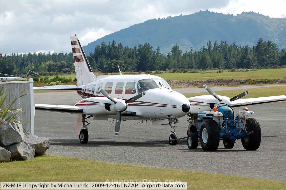 ZK-MJF, Piper PA-31T Cheyenne C/N 31T-7912089, At Taupo