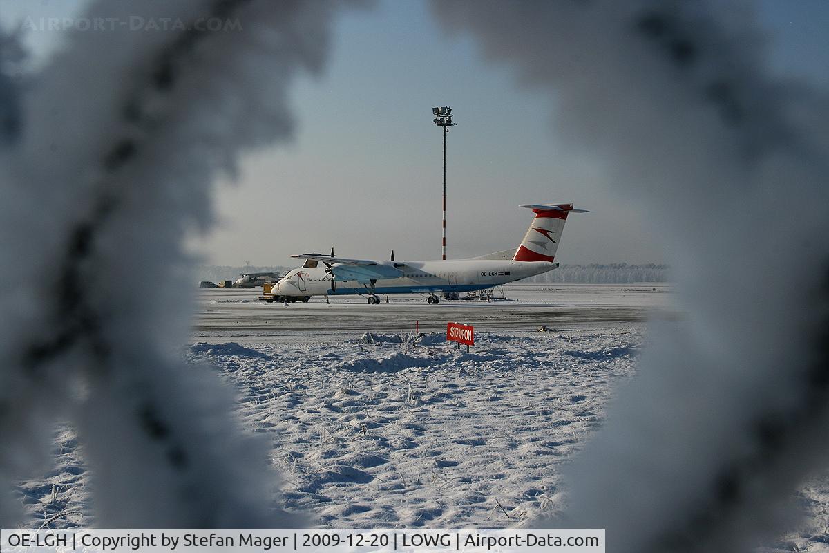 OE-LGH, 2002 De Havilland Canada DHC-8-402Q Dash 8 C/N 4075, Winterwonderland