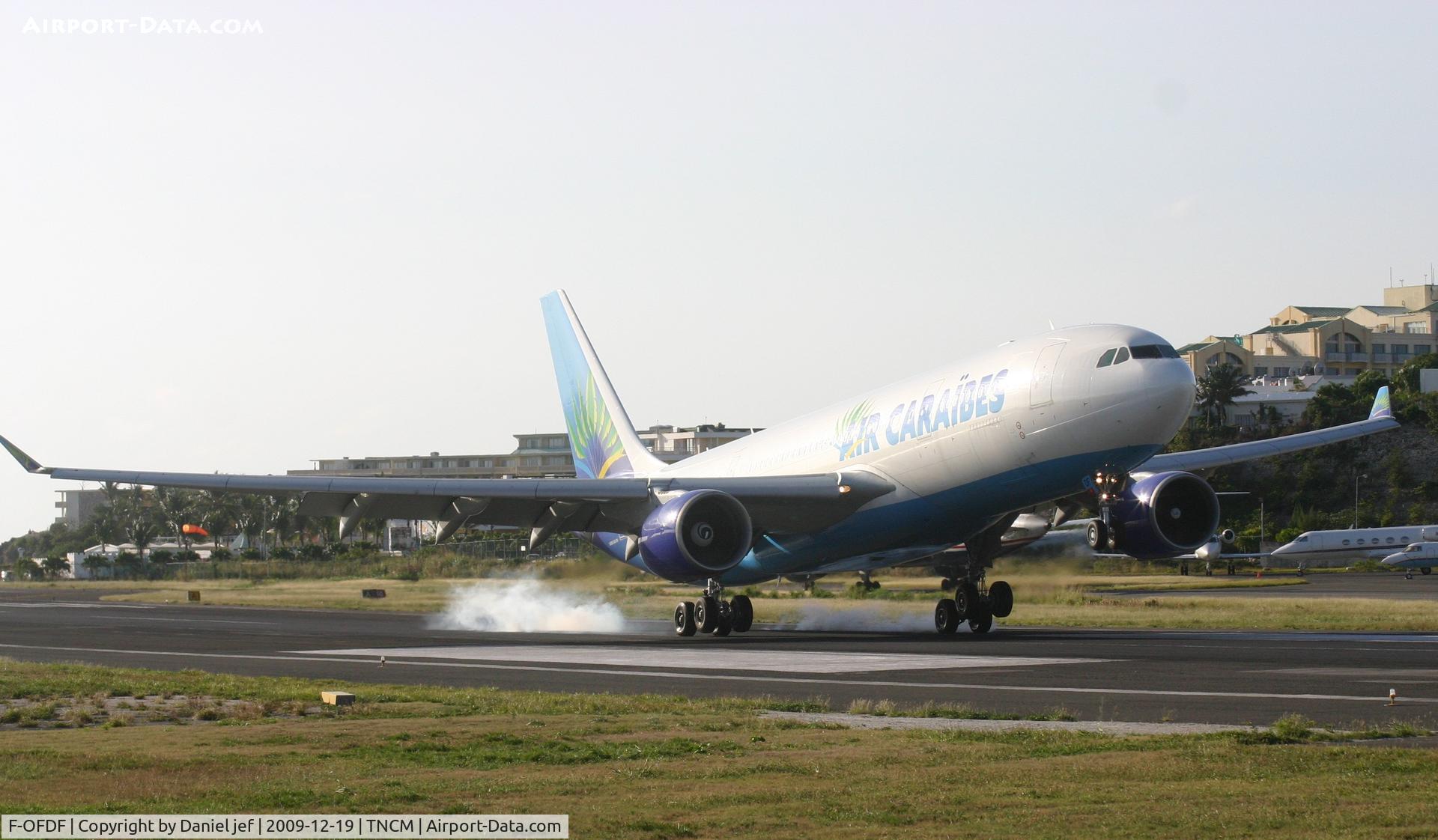 F-OFDF, 1999 Airbus A330-223 C/N 253, Air caraibes A330-200 landing on runway 10 at TNCM