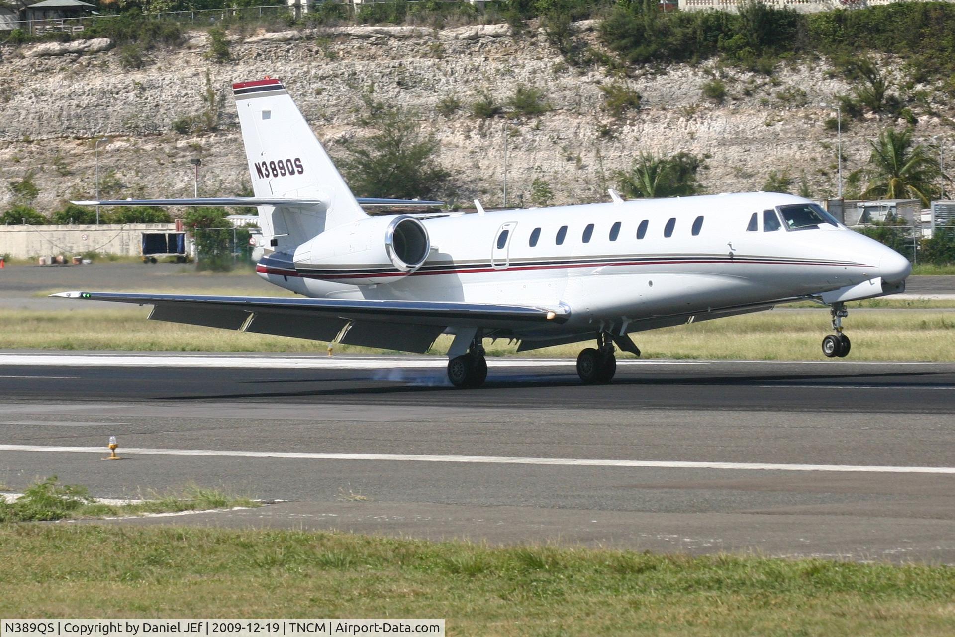 N389QS, 2007 Cessna 680 Citation Sovereign C/N 680-0149, N389QS landing at TNCM on runway 10