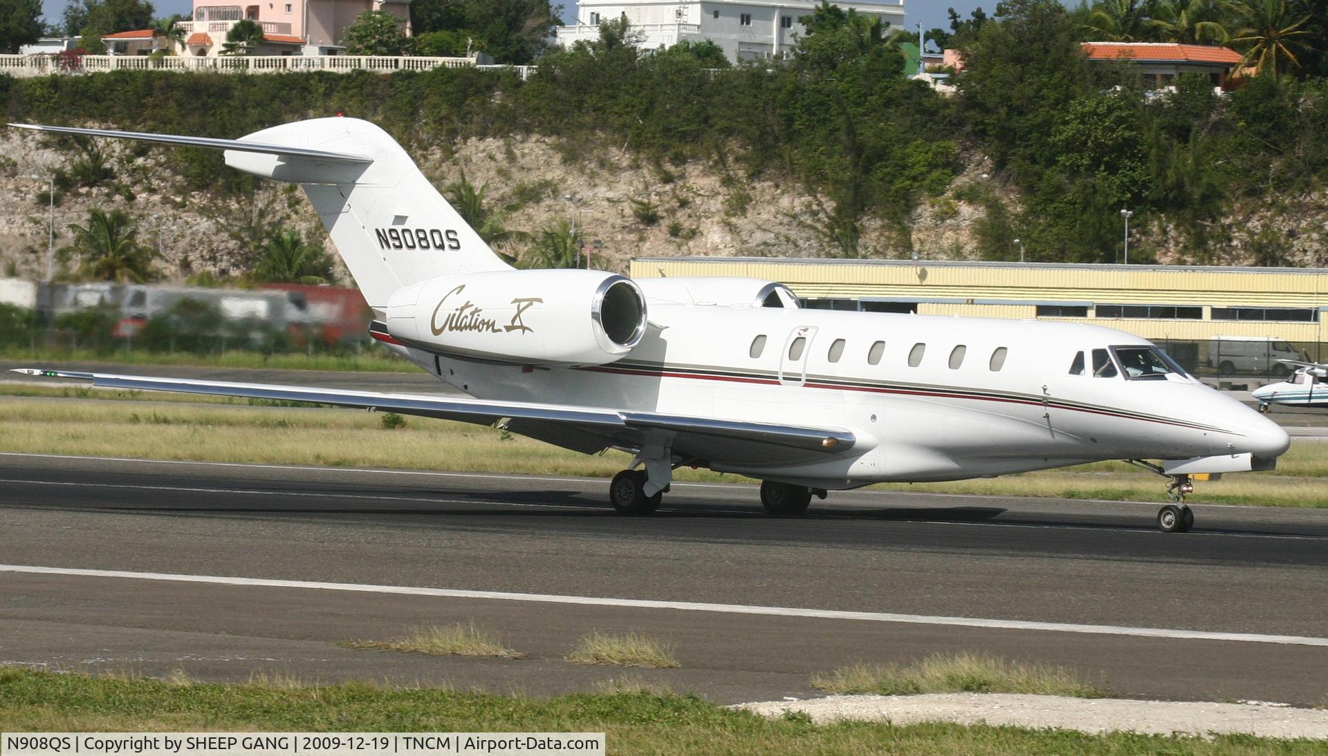 N908QS, 2000 Cessna 750 Citation X Citation X C/N 750-0108, N908QS departing on on runway 10