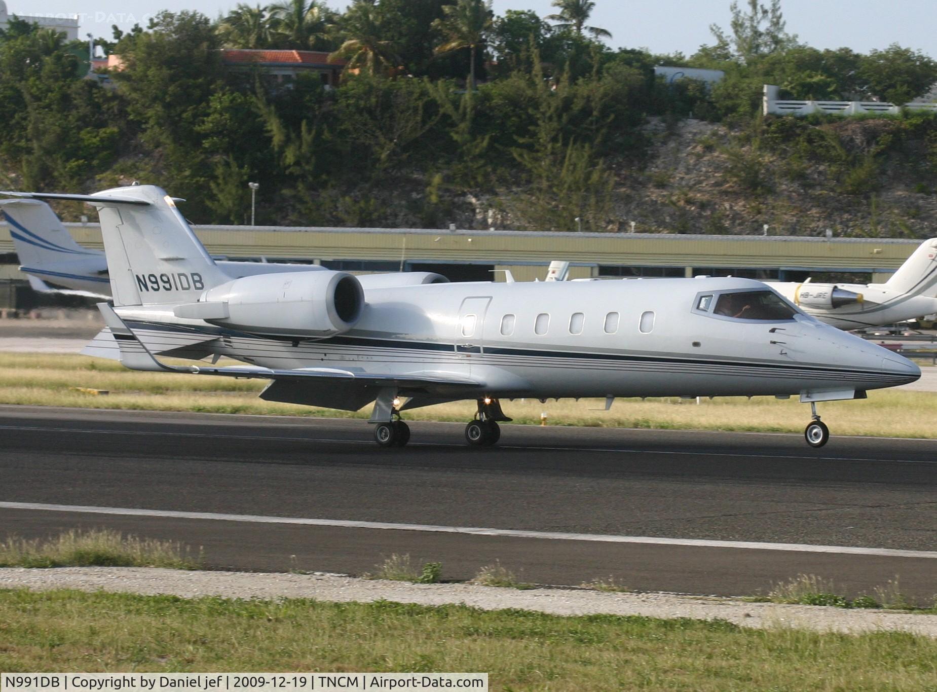 N991DB, 2000 Learjet 60 C/N 177, World wide N991DB Landing at TNCM