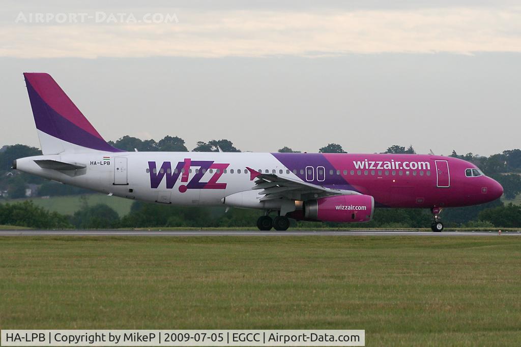 HA-LPB, 2001 Airbus A320-233 C/N 1635, Wizz Hour at Luton with this the second of a stream of departures.