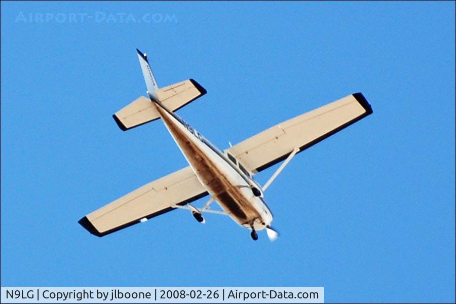 N9LG, 1962 Cessna 182F Skylane C/N 18254559, N9LG over Death Valley National Park