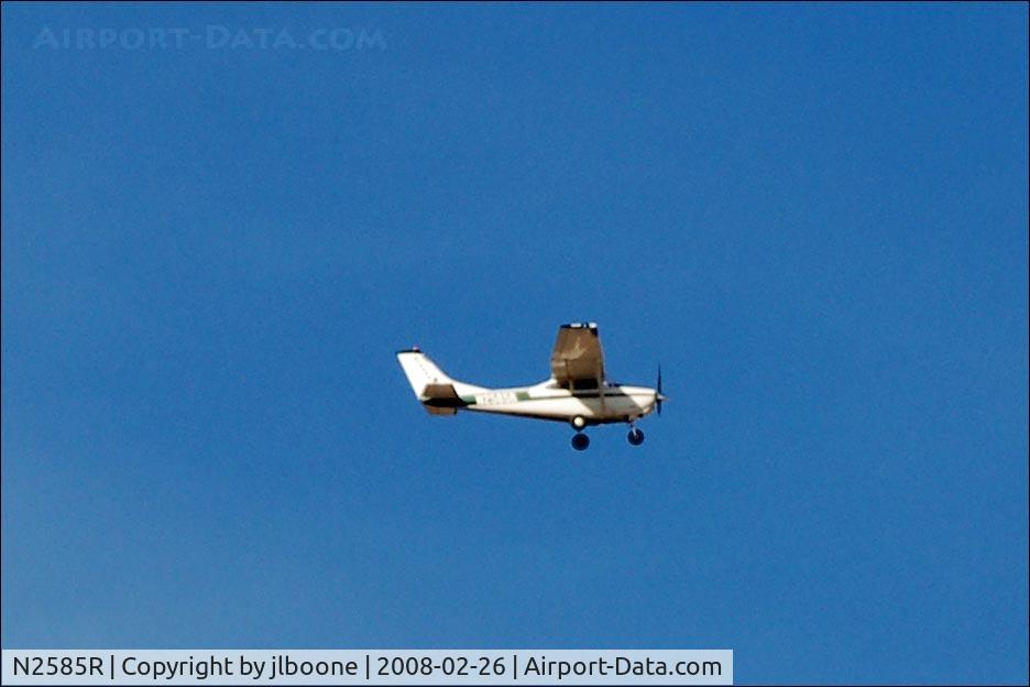 N2585R, 1967 Cessna 182K Skylane C/N 18258285, N2585R over Death Valley National Park