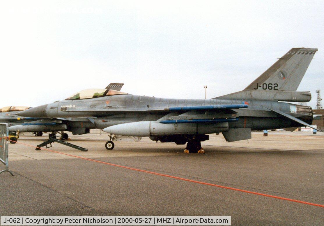 J-062, Fokker F-16AM Fighting Falcon C/N 6D-145, F-16AM Falcon of 322 Squadron Royal Netherlands Air Force at the Mildenhall Air Fete of 2000.