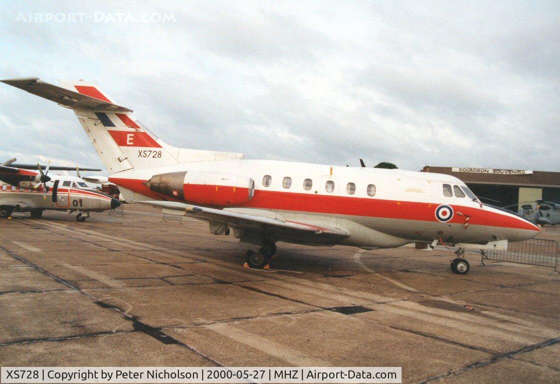 XS728, 1965 Hawker Siddeley HS.125 Dominie T.1 C/N 25048, Dominie T.1 of 55[R] Squadron on display at the Mildenhall Air Fete of 2000.