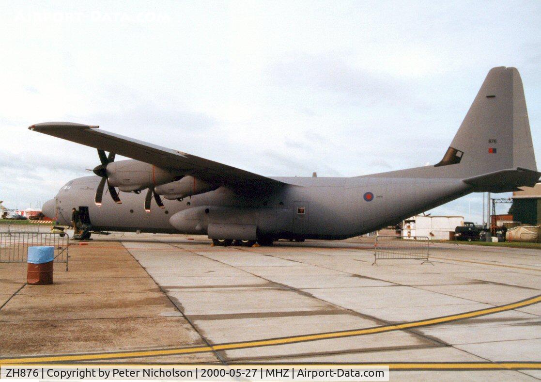 ZH876, 1998 Lockheed Martin C-130J-30 Hercules C.4 C/N 382-5460, Hercules C.4 of the Lyneham Transport Wing at the Mildenhall Air Fete of 2000.