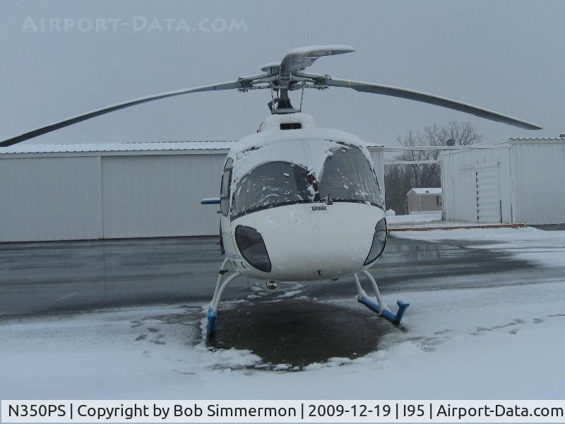N350PS, 2000 Eurocopter AS-350B-3 Ecureuil Ecureuil C/N 3274, On the ramp at Kenton, Ohio