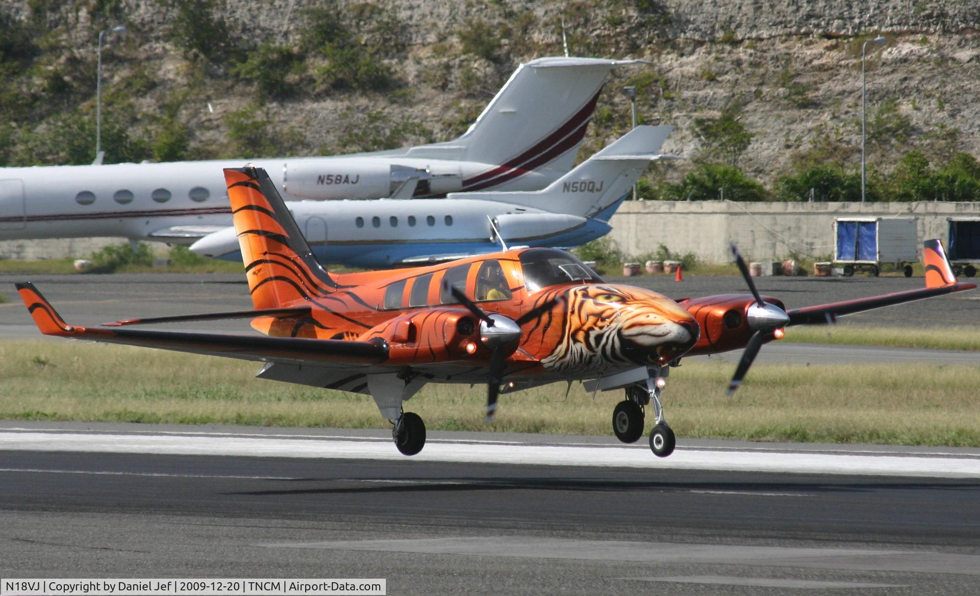 N18VJ, 1984 Beech 58P Baron C/N TJ-445, Cool paint job