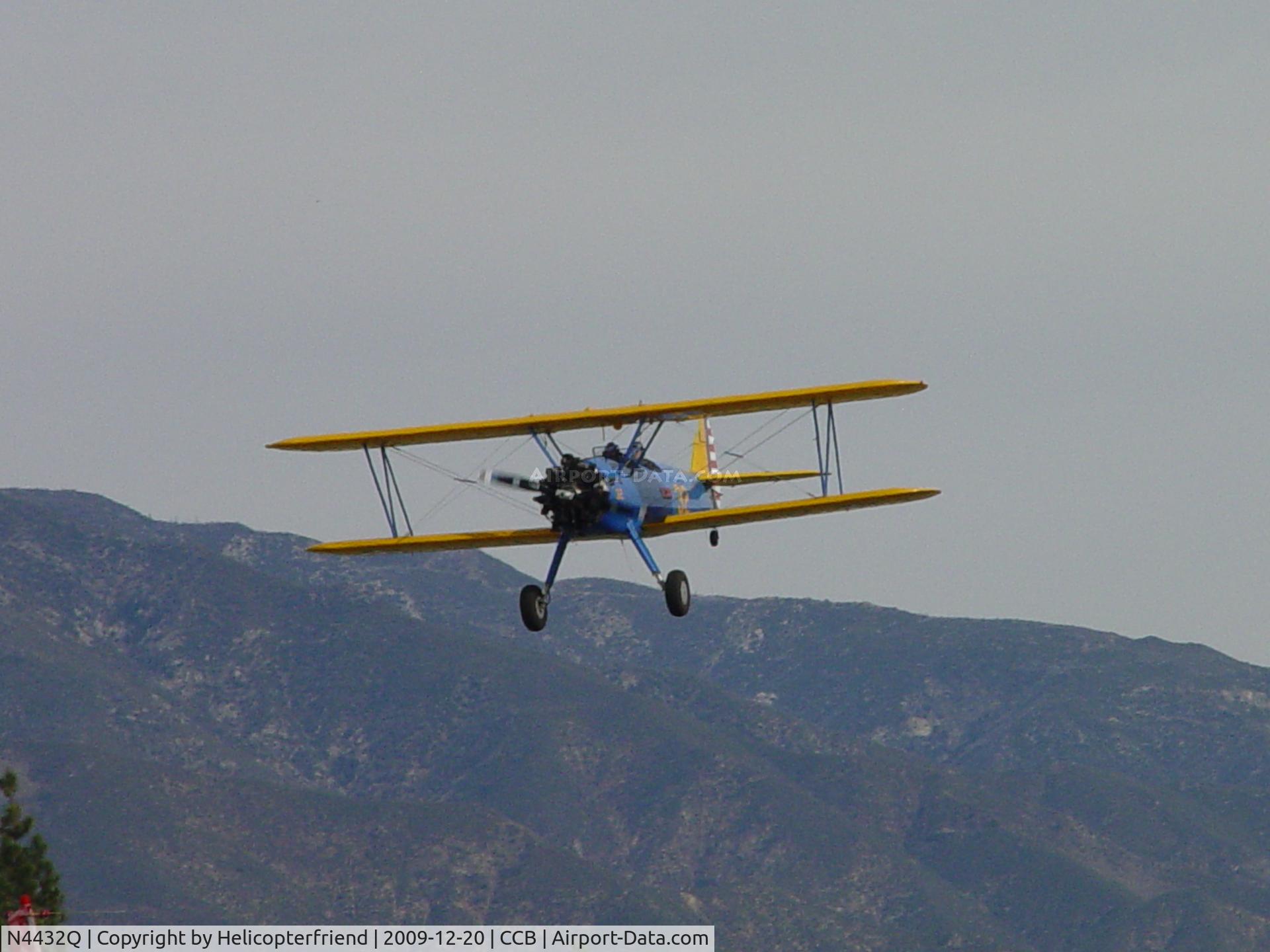 N4432Q, Boeing PT-17 Kaydet (A75N1) C/N 75-1969, On final to runway 24