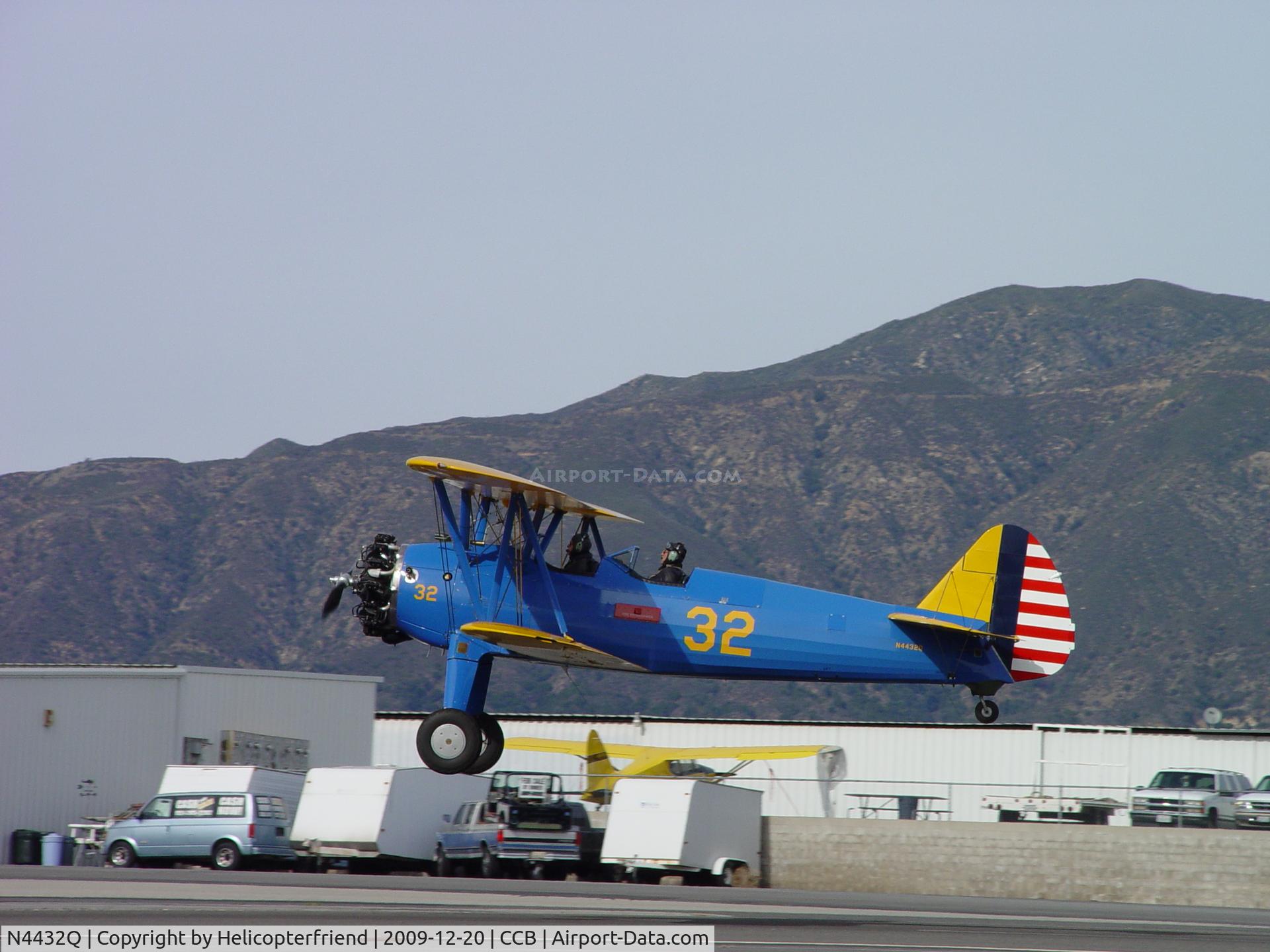 N4432Q, Boeing PT-17 Kaydet (A75N1) C/N 75-1969, Ready to touchdown on runway 24