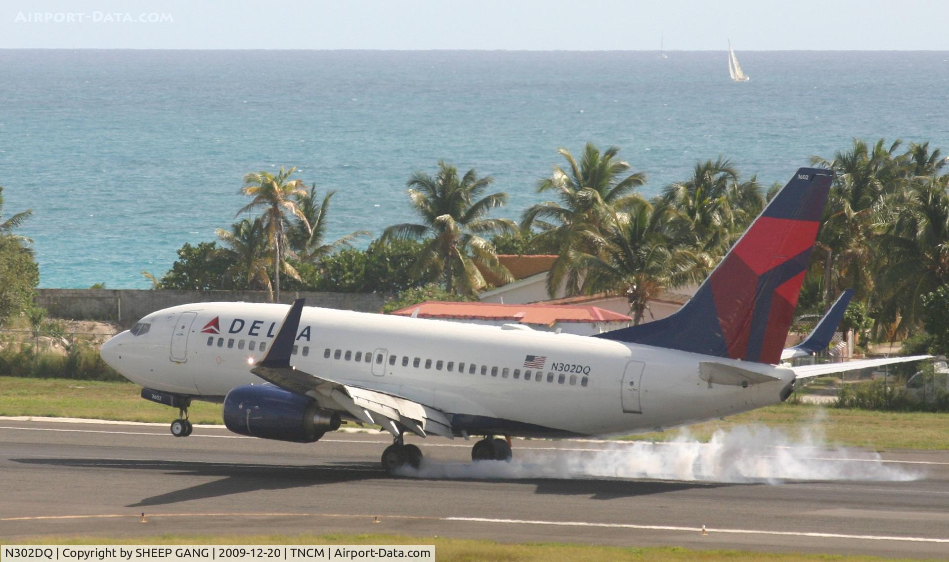 N302DQ, 2008 Boeing 737-732 C/N 29648, Delta N302DQ landing at TNCM