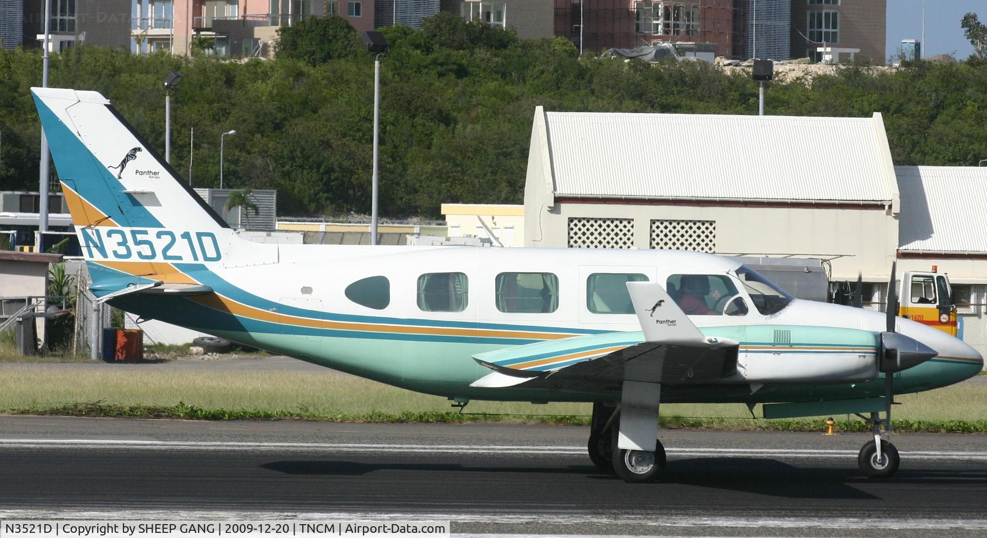 N3521D, 1979 Piper PA-31-325 Navajo C/R C/N 31-7912070, N3521D prepping for departure runway 10