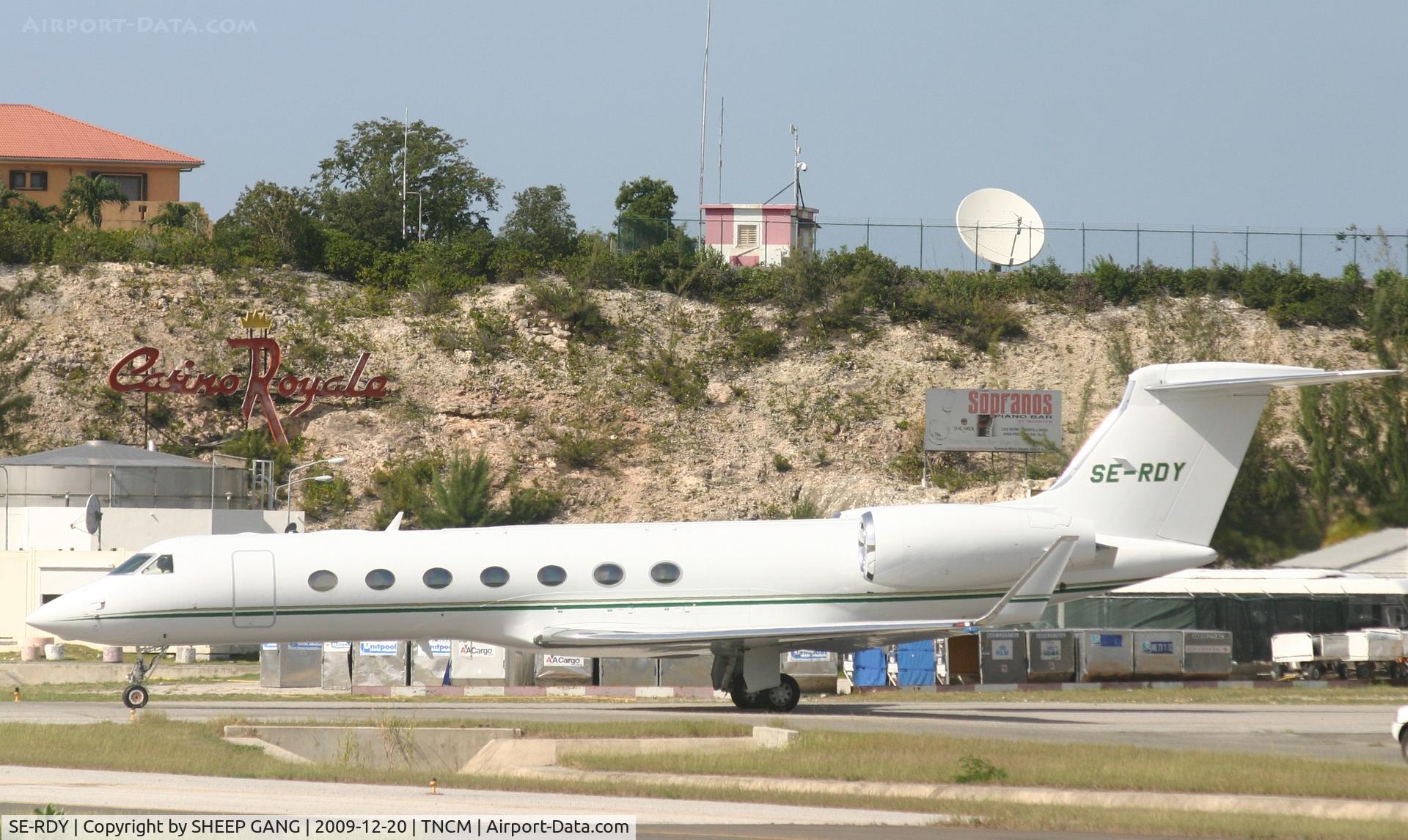 SE-RDY, 2005 Gulfstream Aerospace V-SP G550 C/N 5080, Se-rdy taxing to A for take off