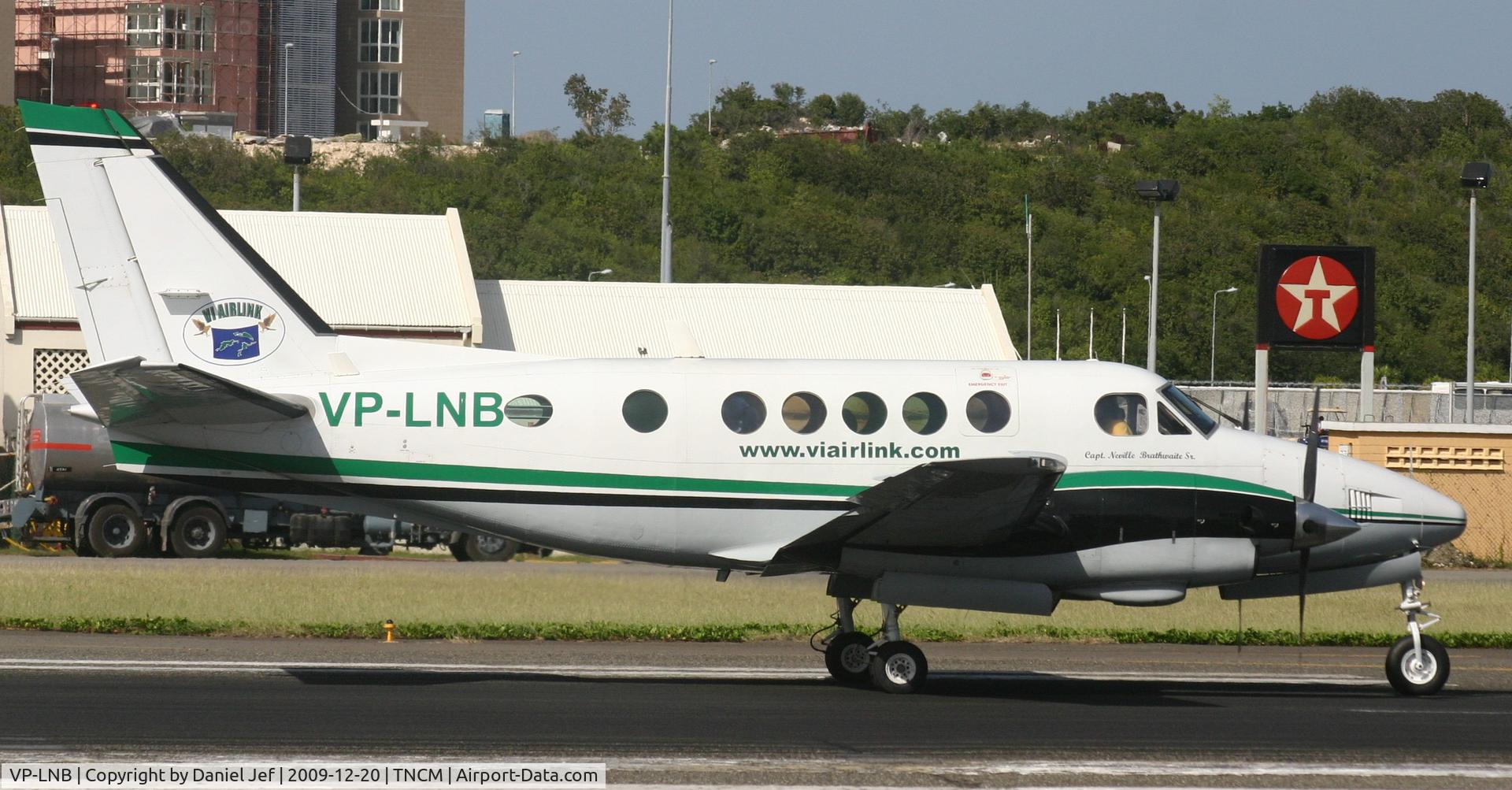 VP-LNB, 1973 Beechcraft A100 King Air C/N B-166, Taxing for take off