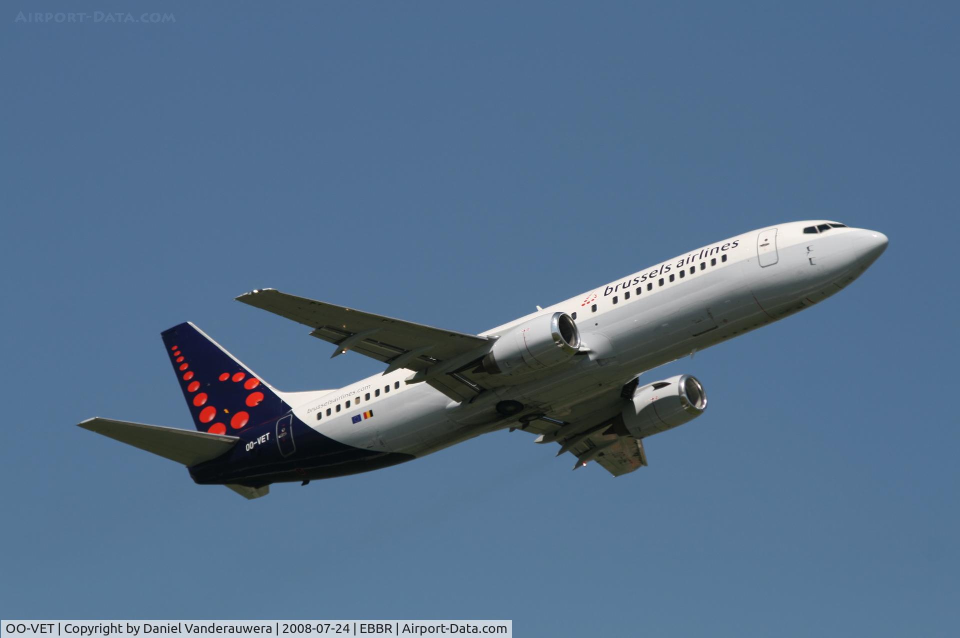 OO-VET, 1998 Boeing 737-4Q8 C/N 28202, Taking off from RWY 07R