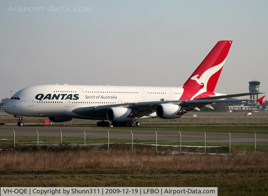 VH-OQE, 2009 Airbus A380-842 C/N 027, Delivery day...