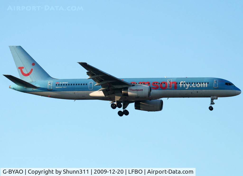 G-BYAO, 1994 Boeing 757-204 C/N 27235, Landing rwy 32L