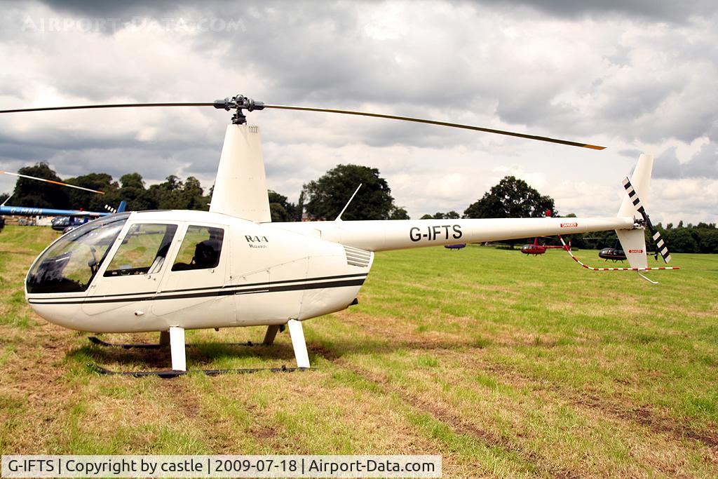 G-IFTS, 1997 Robinson R44 C/N 0366, seen @ Cholmondeley