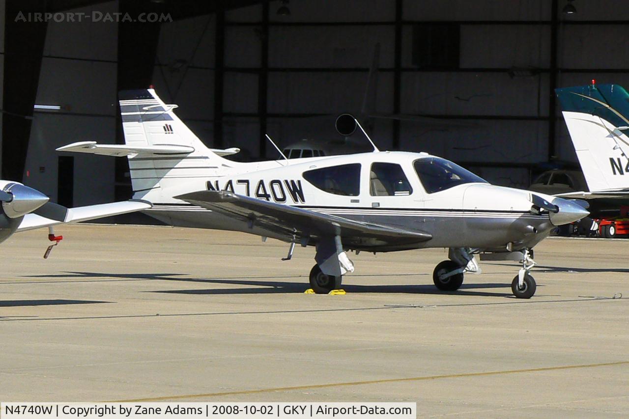 N4740W, 1976 Rockwell International 114 Commander C/N 14070, At Arlington Municipal