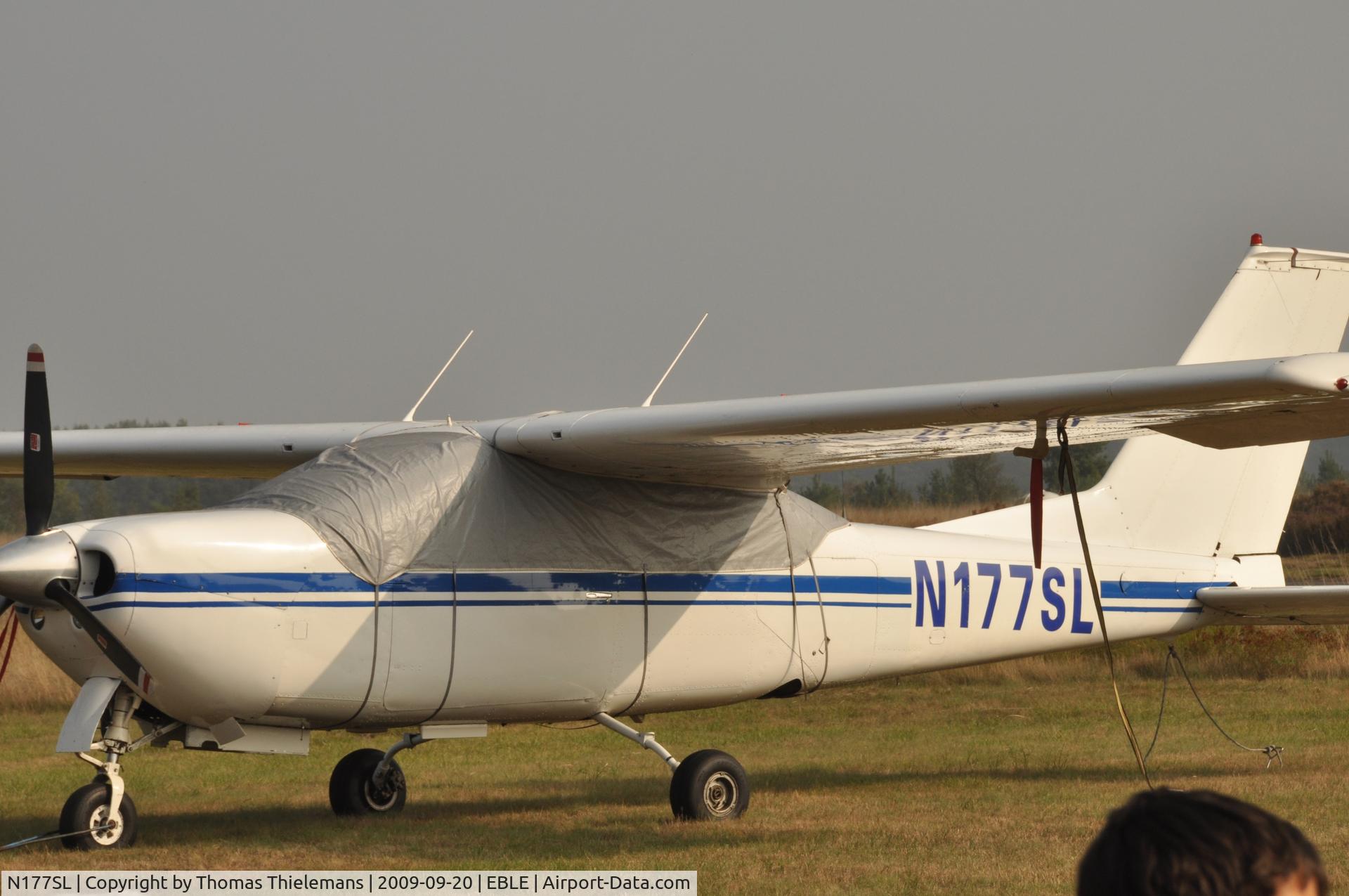 N177SL, 1975 Cessna 177RG Cardinal C/N 177RG0660, Sanicole Airshow 2009
