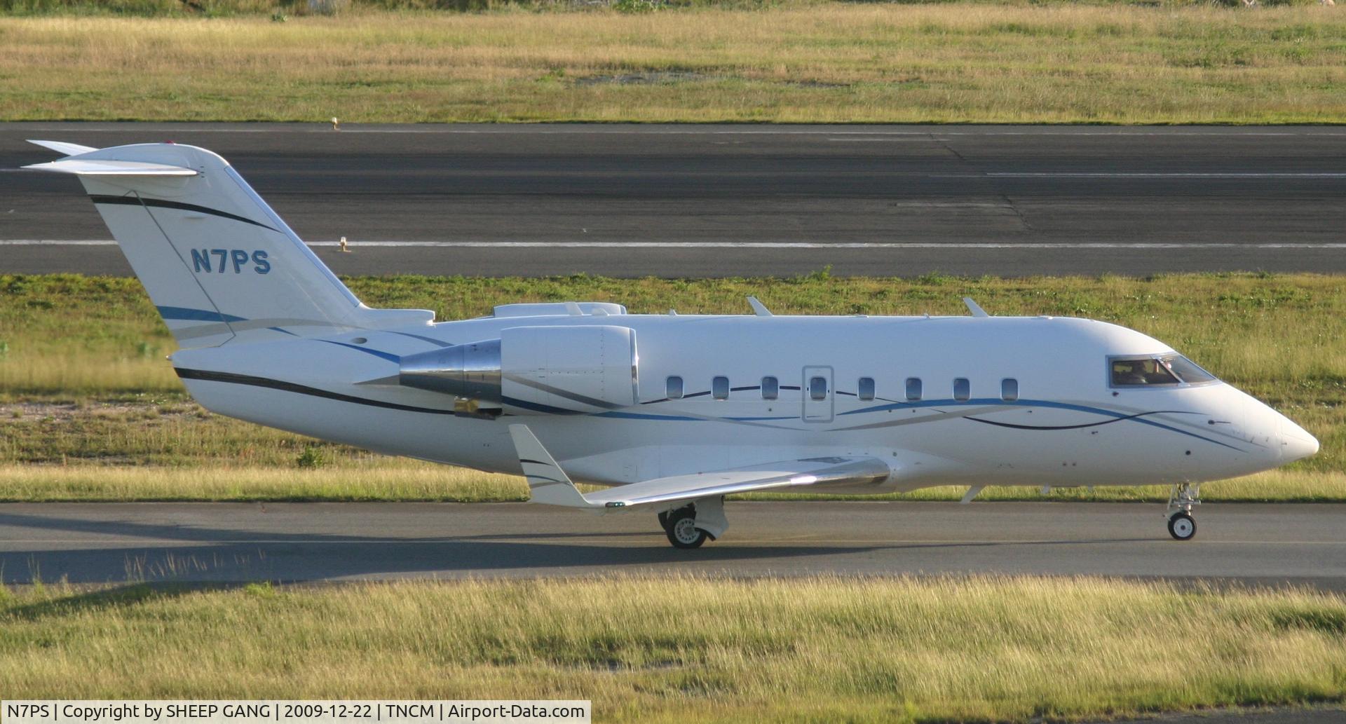 N7PS, 1988 Canadair Challenger 601-3A (CL-600-2B16) C/N 5027, N7PS Holding at the holding point A