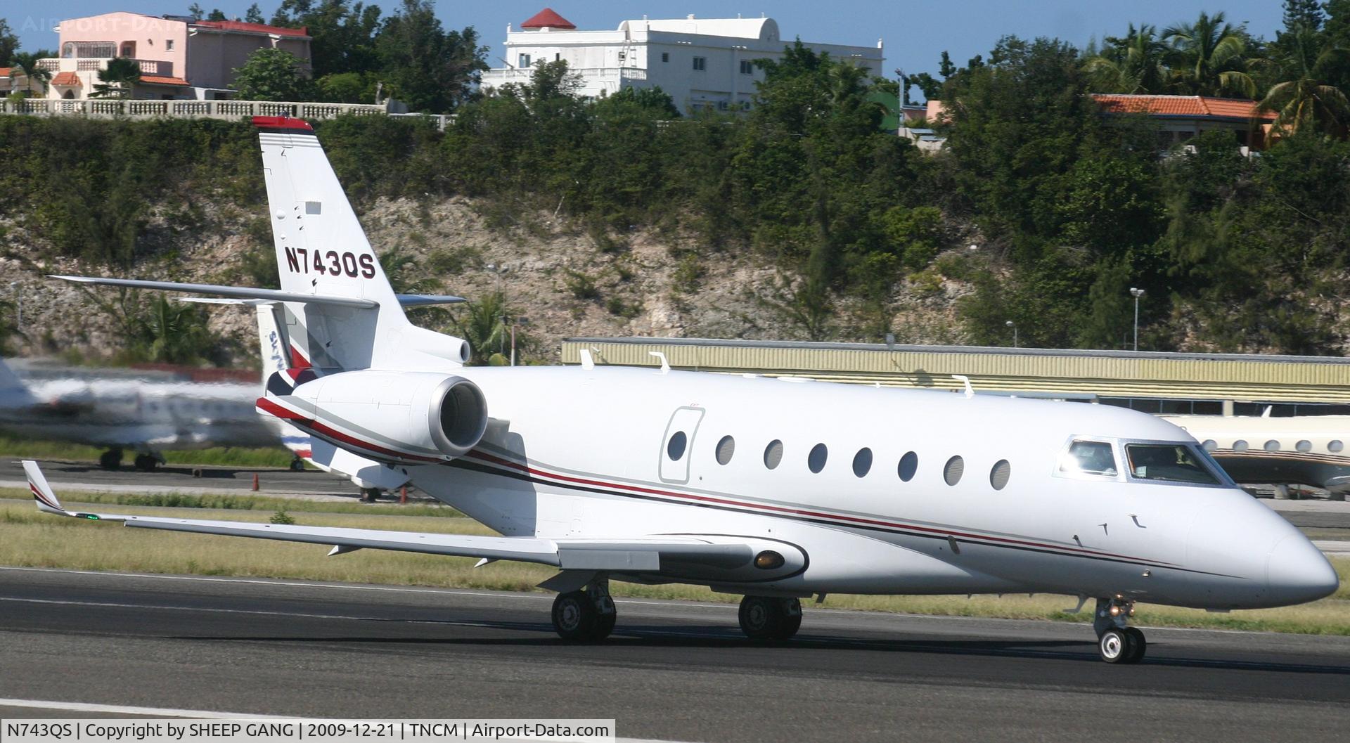 N743QS, Israel Aerospace Industries Gulfstream 200 C/N 216, N743QS departing on runway 10 from TNCM