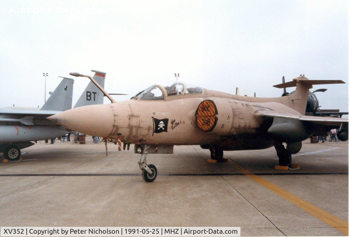 XV352, 1967 Hawker Siddeley Buccaneer S.2B C/N B3-02-67, Buccaneer S.2B named Tamdhu of 208 Squadron in Desert Storm colours in the static park at the 1991 Mildenhall Air Fete.