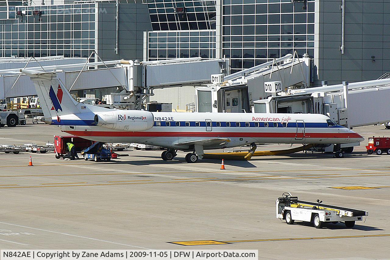 N842AE, 2002 Embraer ERJ-140LR (EMB-135KL) C/N 145673, American Eagle at DFW