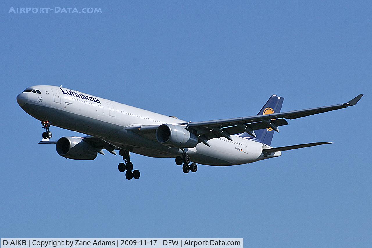 D-AIKB, 2004 Airbus A330-343X C/N 576, Lufthansa landing at DFW