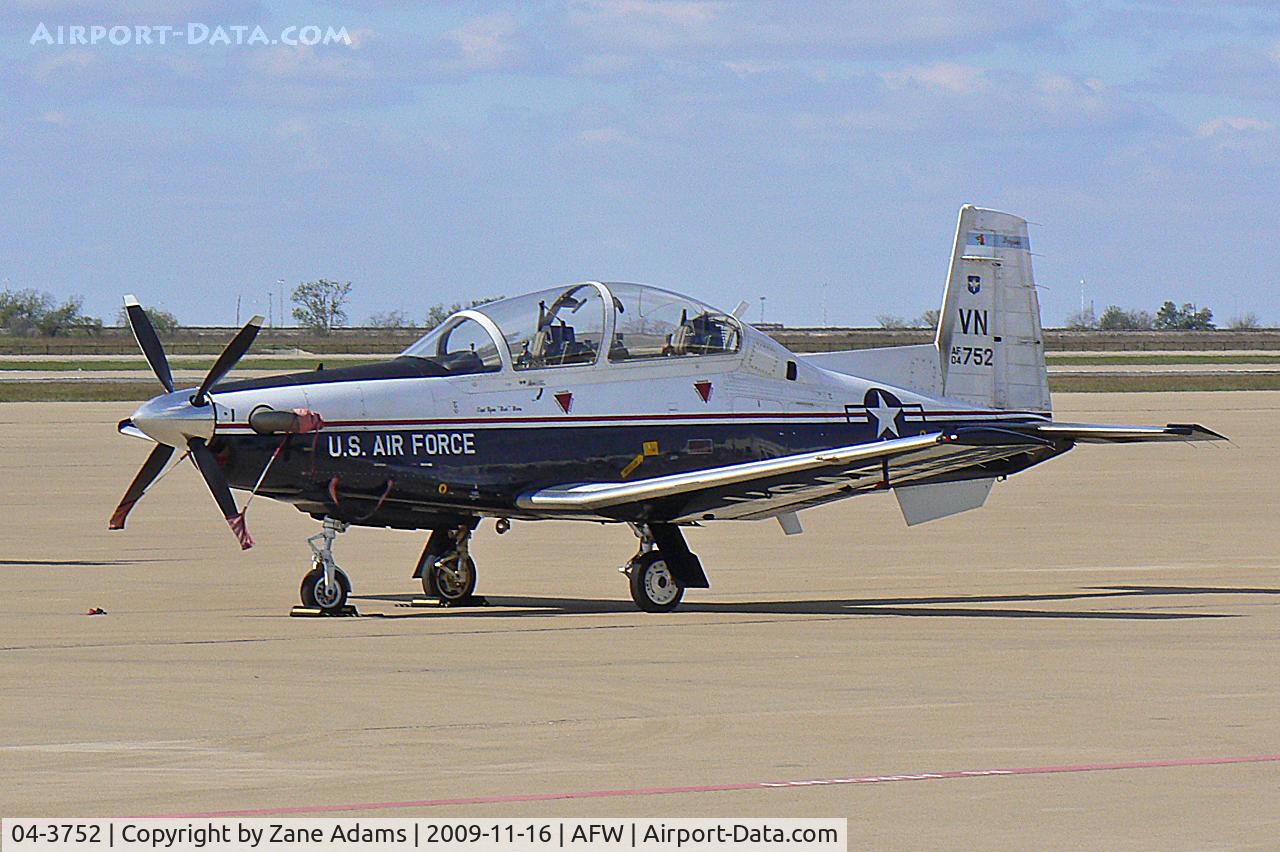 04-3752, 2004 Raytheon T-6A Texan II C/N PT-304, At Alliance Fort Worth
