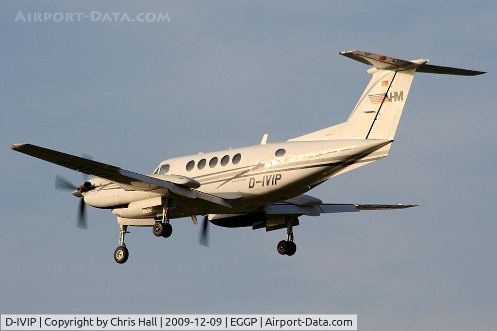 D-IVIP, 1999 Raytheon B200 King Air C/N BB-1672, VHM Schul- und Charterflug