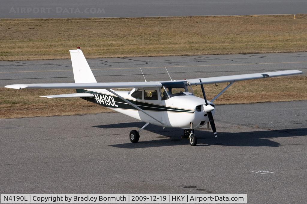 N4190L, 1966 Cessna 172G C/N 17254259, A beautiful airplane on a cold December day.