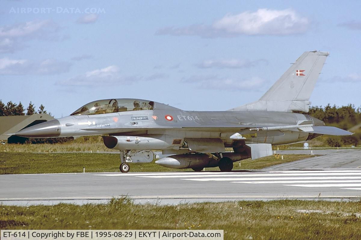 ET-614, 1980 SABCA F-16B Fighting Falcon C/N 6G-11, line up for mission from Aalborg