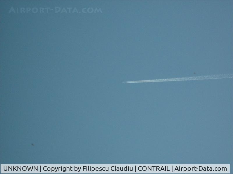 UNKNOWN, Contrails Various C/N Unknown, In flight Cluj