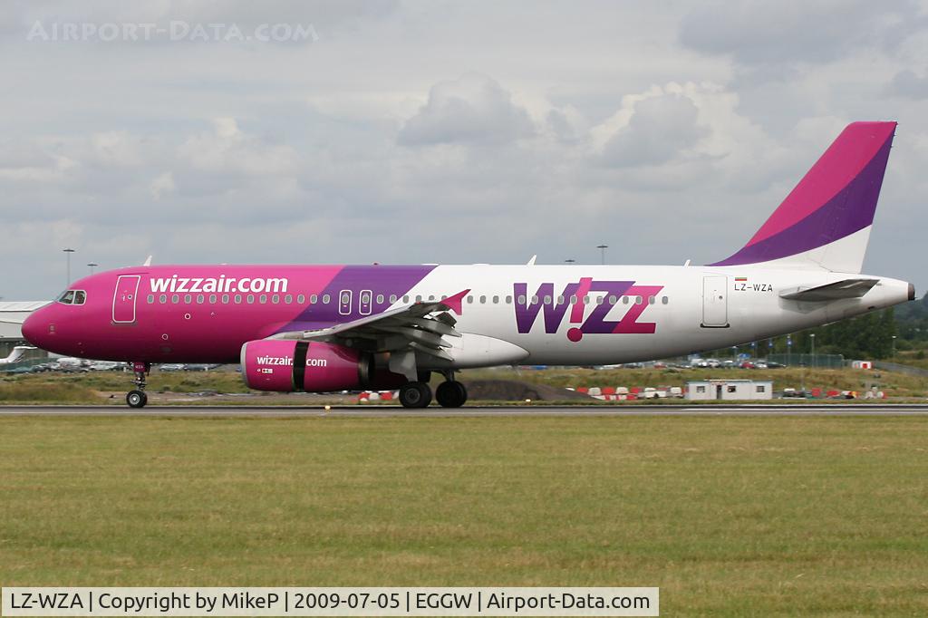 LZ-WZA, 2005 Airbus A320-232 C/N 2571, Braking on arrival on Runway 26.